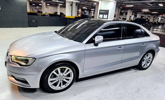 AUDI A3 1.8 TFSI SEDAN AMBITION 16V 180CV GASOLINA 4P AUTOMÁTICO